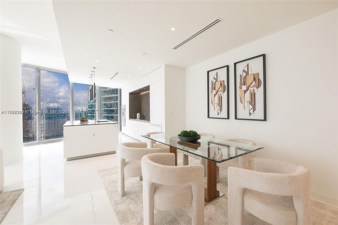 Recently Sold: $2,790,000 (3 beds, 2 baths, 2268 Square Feet)