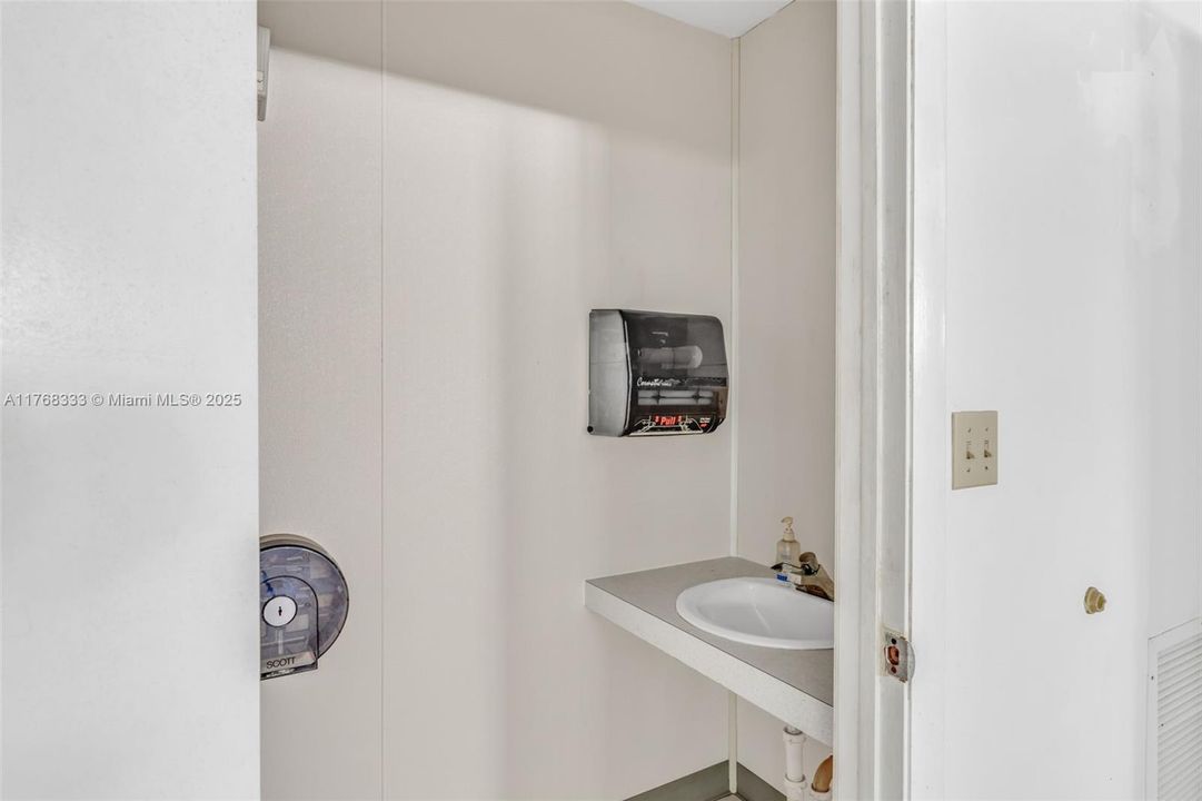 待售: $3,599,000 (0 贝兹, 0 浴室, 0 平方英尺)