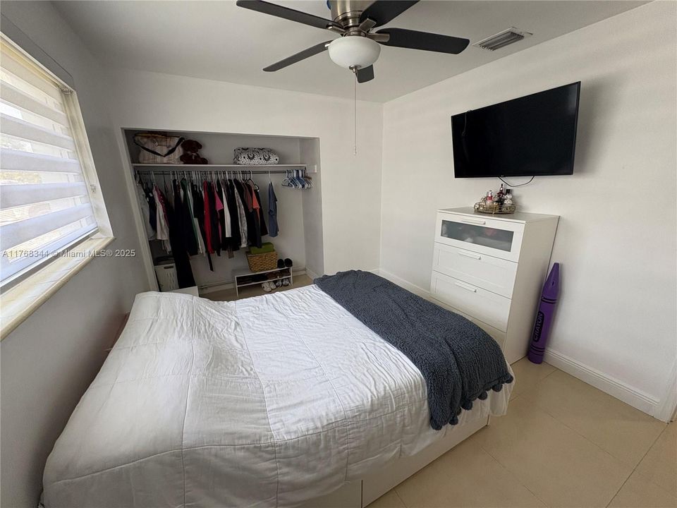 Recently Sold: $765,000 (3 beds, 2 baths, 1486 Square Feet)