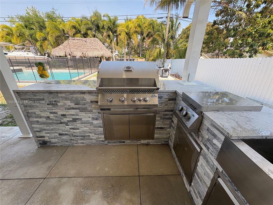 Recently Sold: $765,000 (3 beds, 2 baths, 1486 Square Feet)