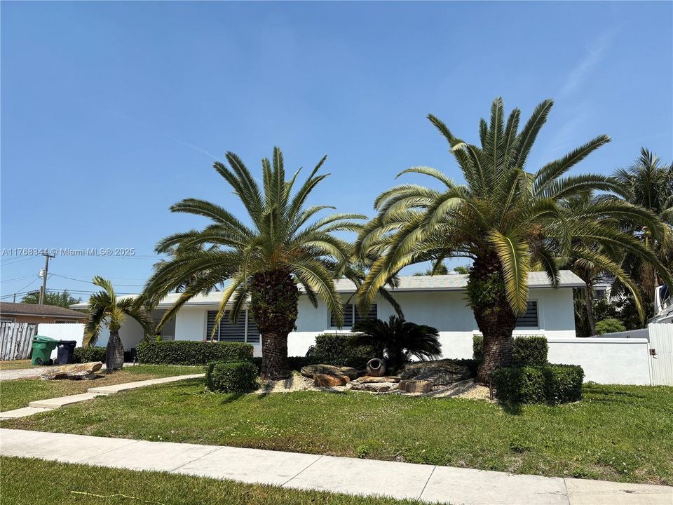 Recently Sold: $765,000 (3 beds, 2 baths, 1486 Square Feet)