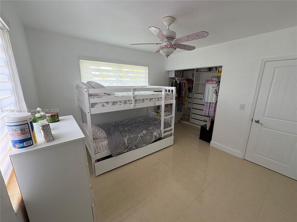 Recently Sold: $765,000 (3 beds, 2 baths, 1486 Square Feet)