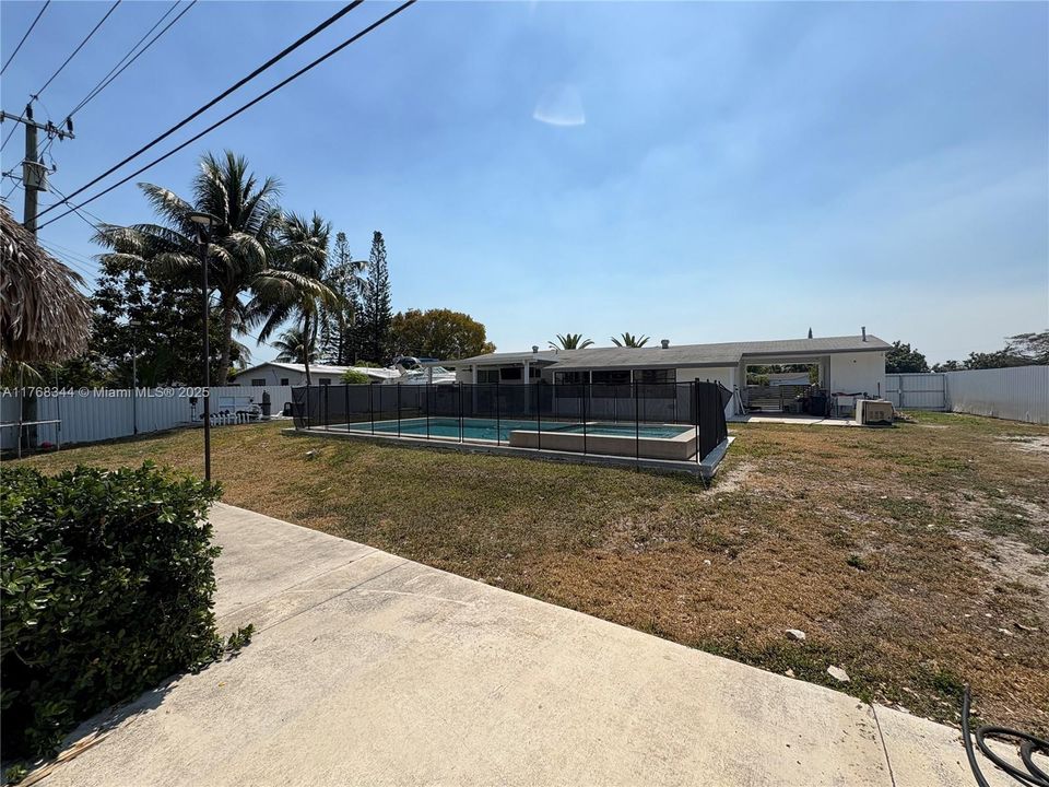 Recently Sold: $765,000 (3 beds, 2 baths, 1486 Square Feet)