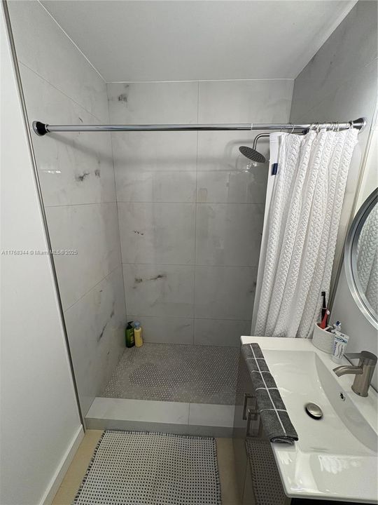 Recently Sold: $765,000 (3 beds, 2 baths, 1486 Square Feet)