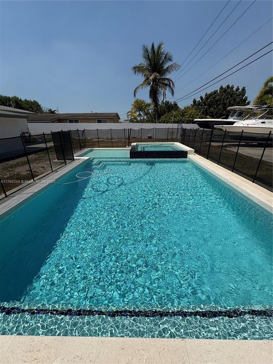 Recently Sold: $765,000 (3 beds, 2 baths, 1486 Square Feet)