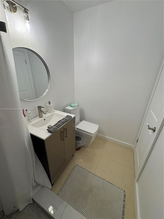 Recently Sold: $765,000 (3 beds, 2 baths, 1486 Square Feet)