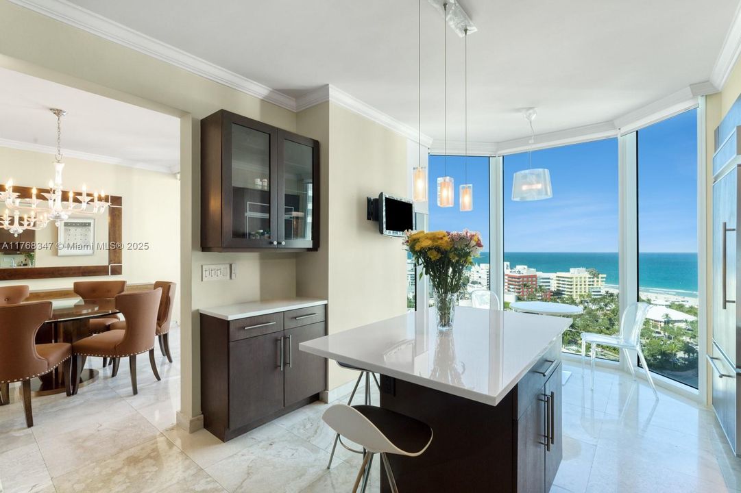 Recently Sold: $2,399,000 (2 beds, 2 baths, 2040 Square Feet)