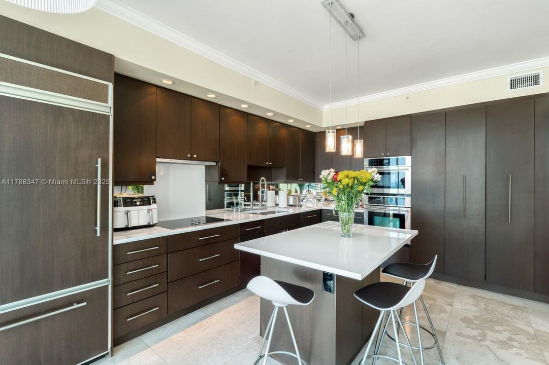 Recently Sold: $2,399,000 (2 beds, 2 baths, 2040 Square Feet)