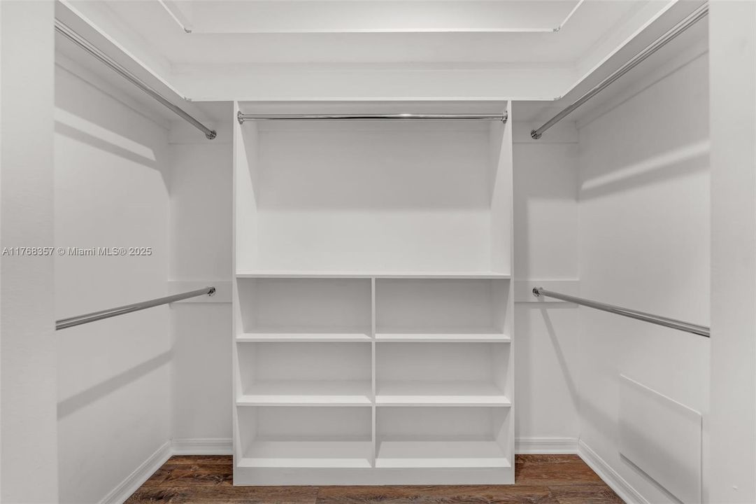 Recently Rented: $3,500 (4 beds, 2 baths, 2381 Square Feet)