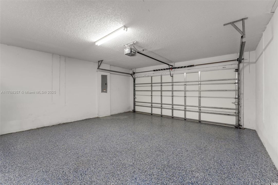 Recently Rented: $3,500 (4 beds, 2 baths, 2381 Square Feet)