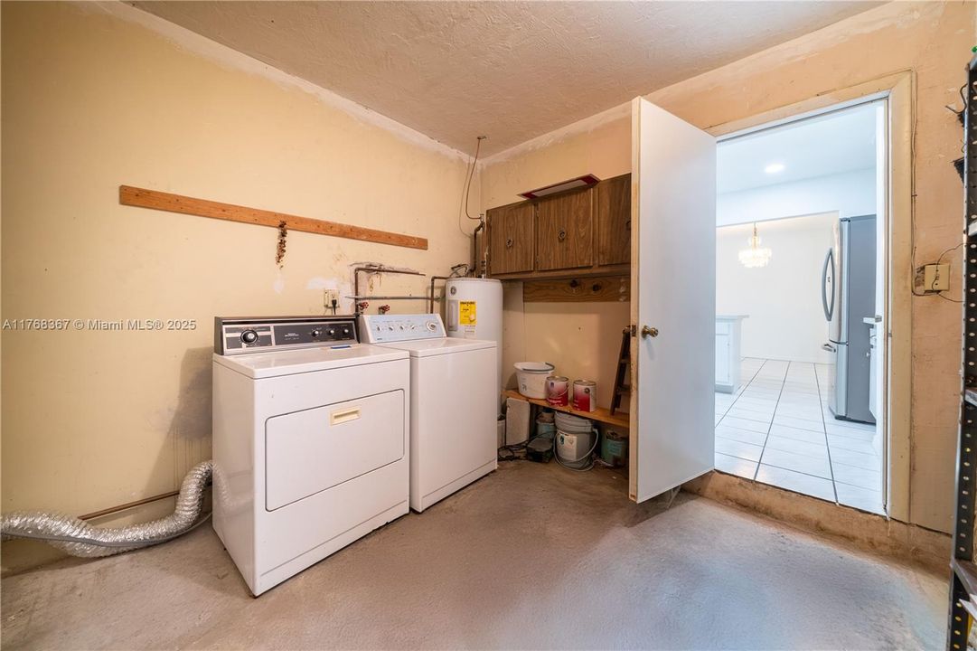 Recently Sold: $675,000 (4 beds, 3 baths, 2460 Square Feet)