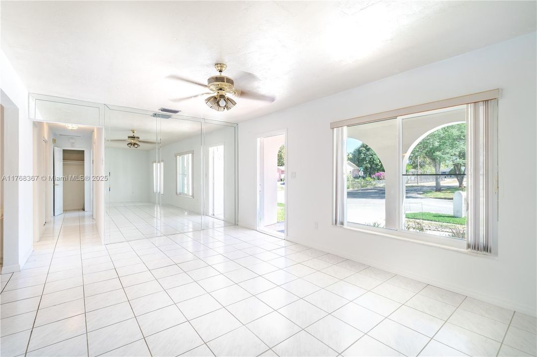 Recently Sold: $675,000 (4 beds, 3 baths, 2460 Square Feet)