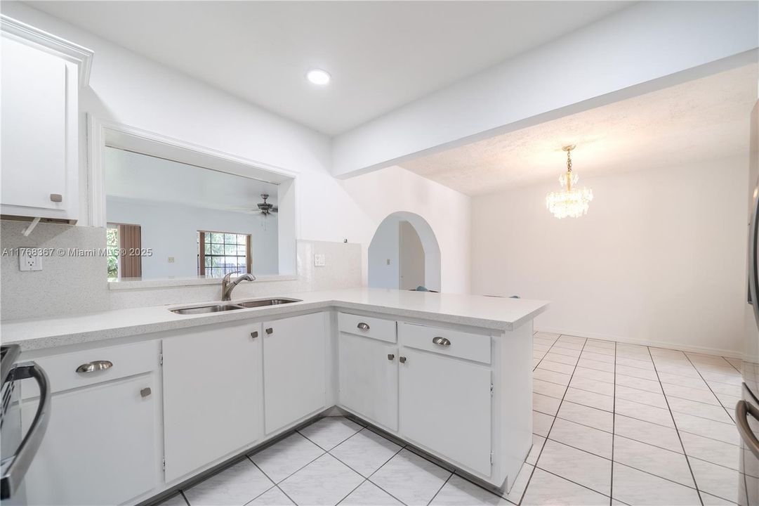 Recently Sold: $675,000 (4 beds, 3 baths, 2460 Square Feet)