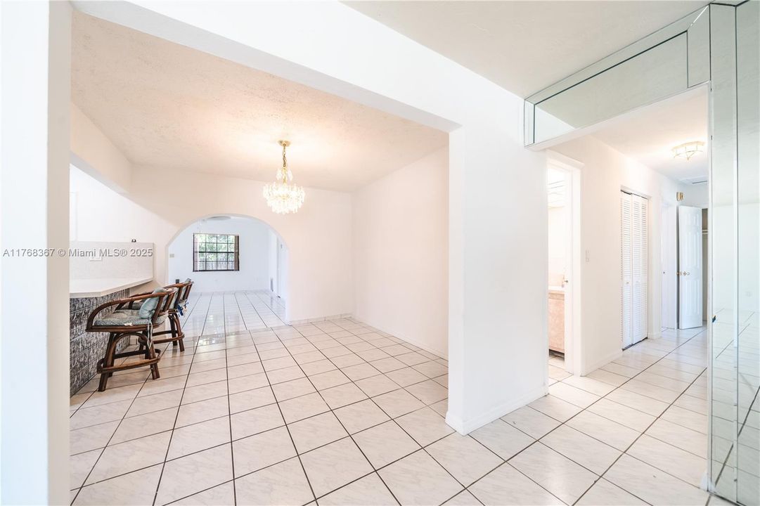 Recently Sold: $675,000 (4 beds, 3 baths, 2460 Square Feet)