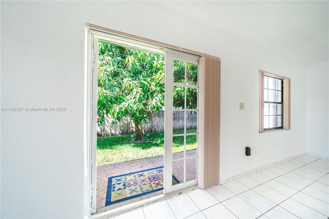 Recently Sold: $675,000 (4 beds, 3 baths, 2460 Square Feet)