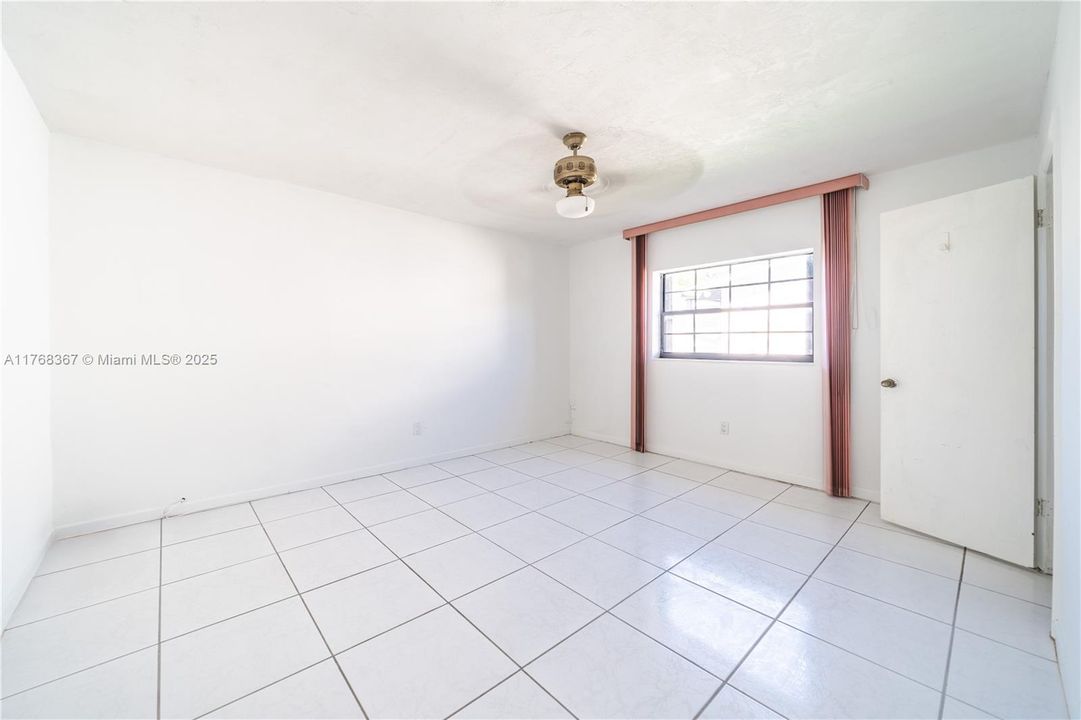 Recently Sold: $675,000 (4 beds, 3 baths, 2460 Square Feet)