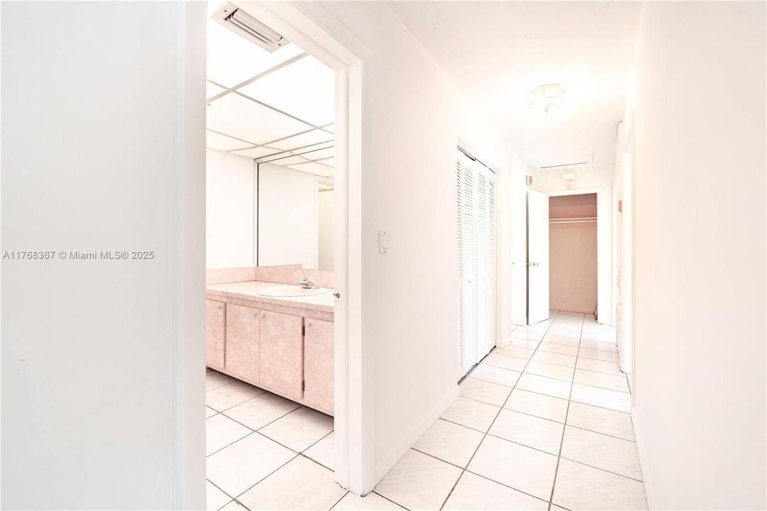 Recently Sold: $675,000 (4 beds, 3 baths, 2460 Square Feet)