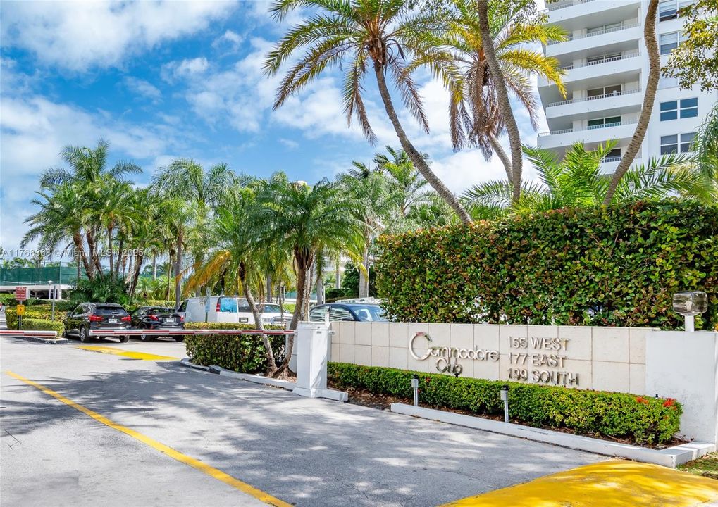 Недавно продано: $1,295,000 (2 спален, 2 ванн, 1260 Квадратных фут)