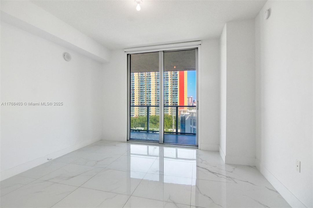 For Sale: $1,299,000 (3 beds, 3 baths, 1892 Square Feet)