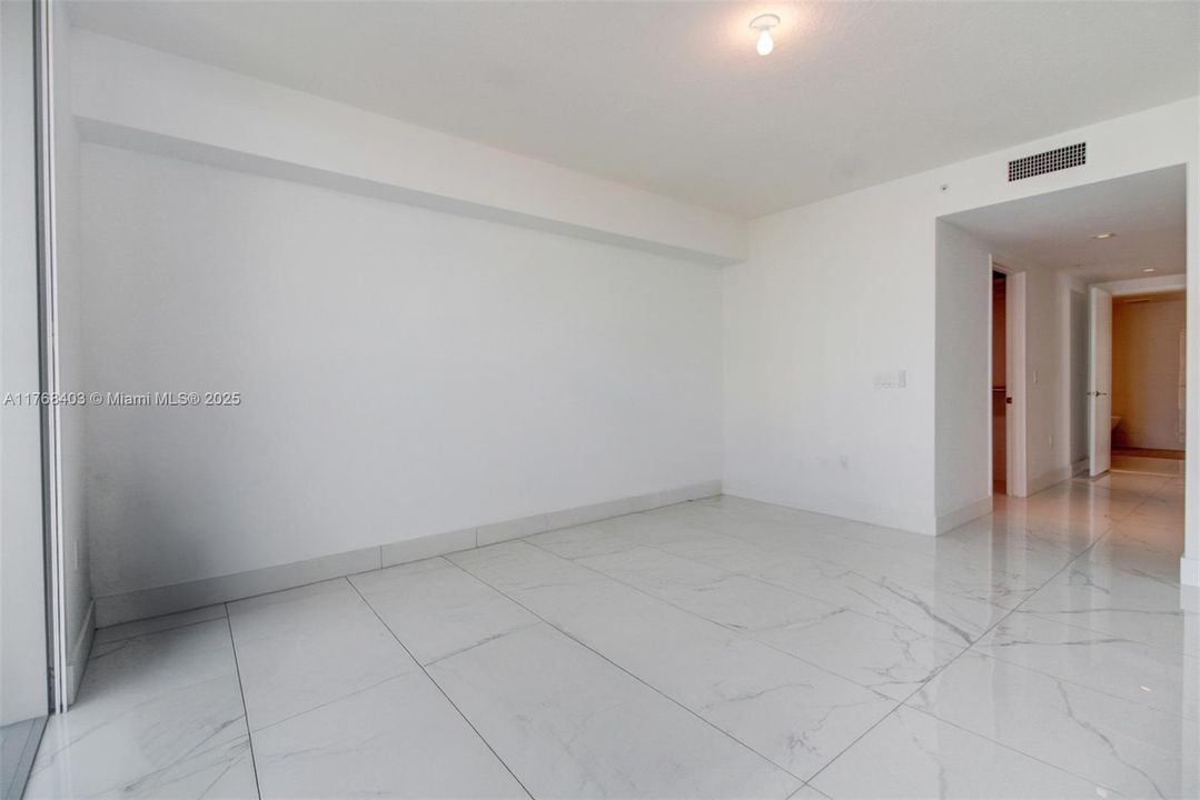 For Sale: $1,299,000 (3 beds, 3 baths, 1892 Square Feet)