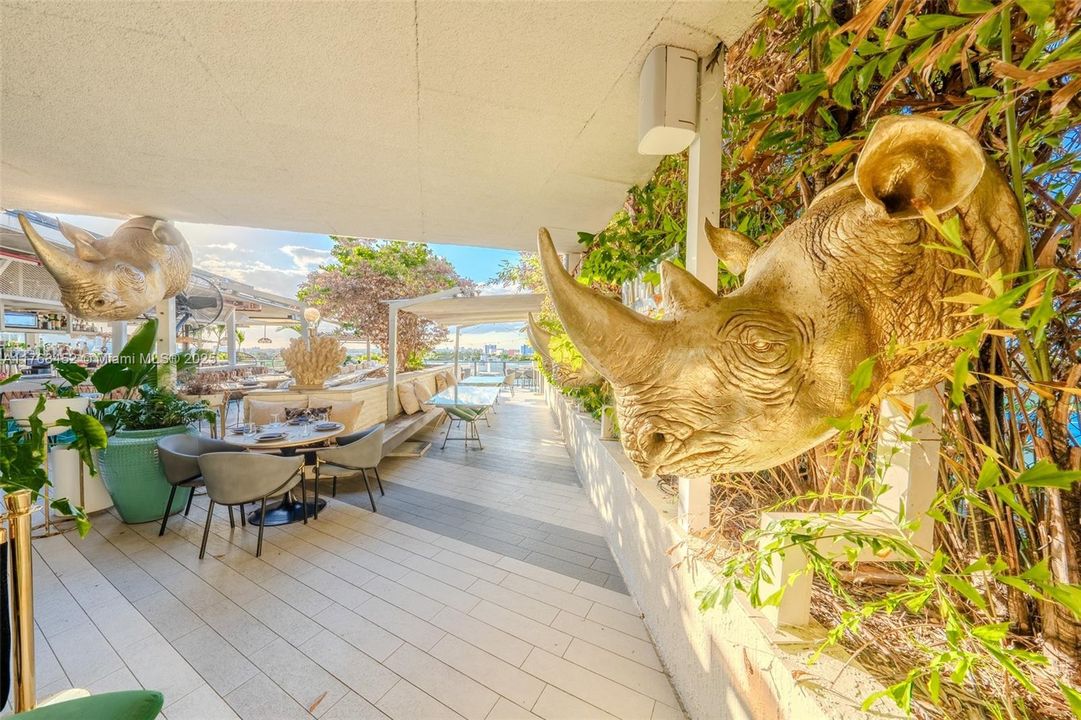 Под контрактом: $590,000 (2 спален, 1 ванн, 725 Квадратных фут)