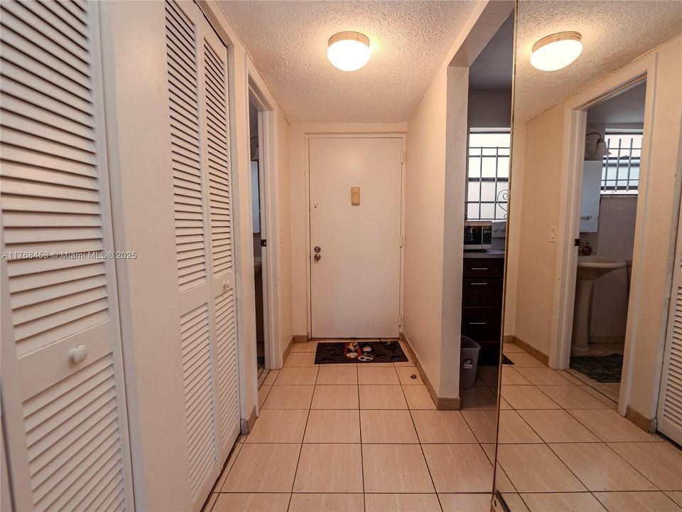 Недавно арендовано: $2,200 (1 спален, 1 ванн, 730 Квадратных фут)