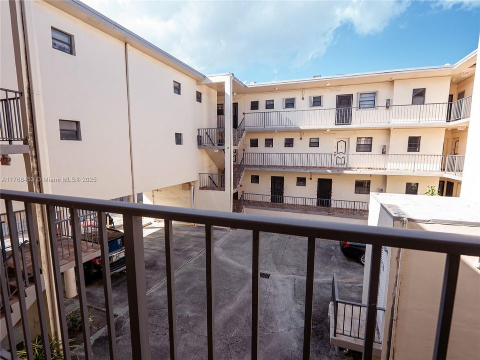 Недавно арендовано: $2,200 (1 спален, 1 ванн, 730 Квадратных фут)