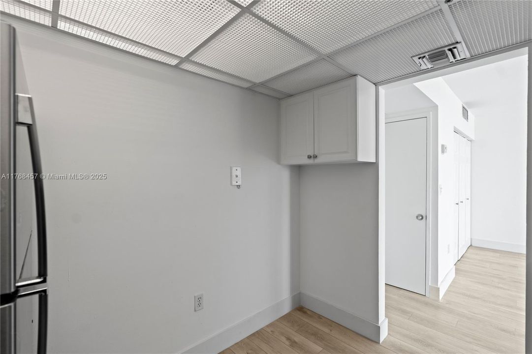 На продажу: $379,000 (2 спален, 2 ванн, 1011 Квадратных фут)