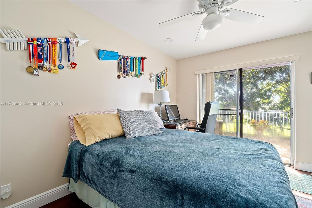 Recently Rented: $3,500 (3 beds, 2 baths, 2010 Square Feet)