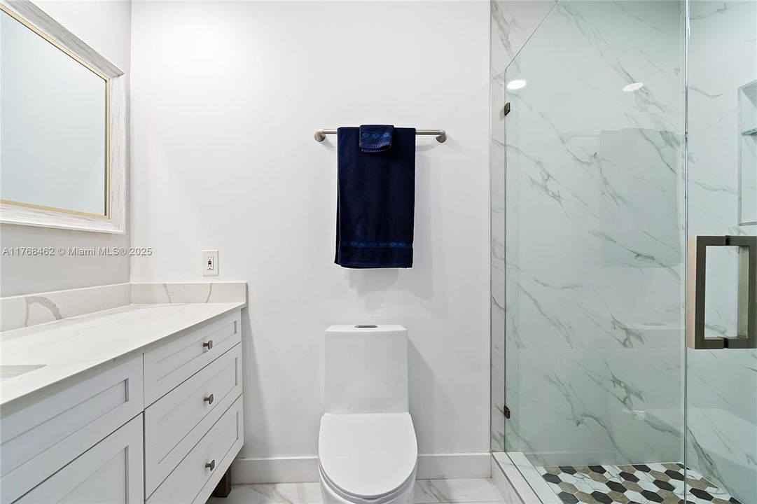 Recently Rented: $3,500 (3 beds, 2 baths, 2010 Square Feet)