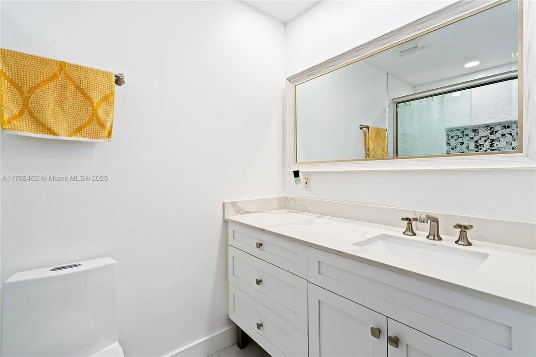 Recently Rented: $3,500 (3 beds, 2 baths, 2010 Square Feet)