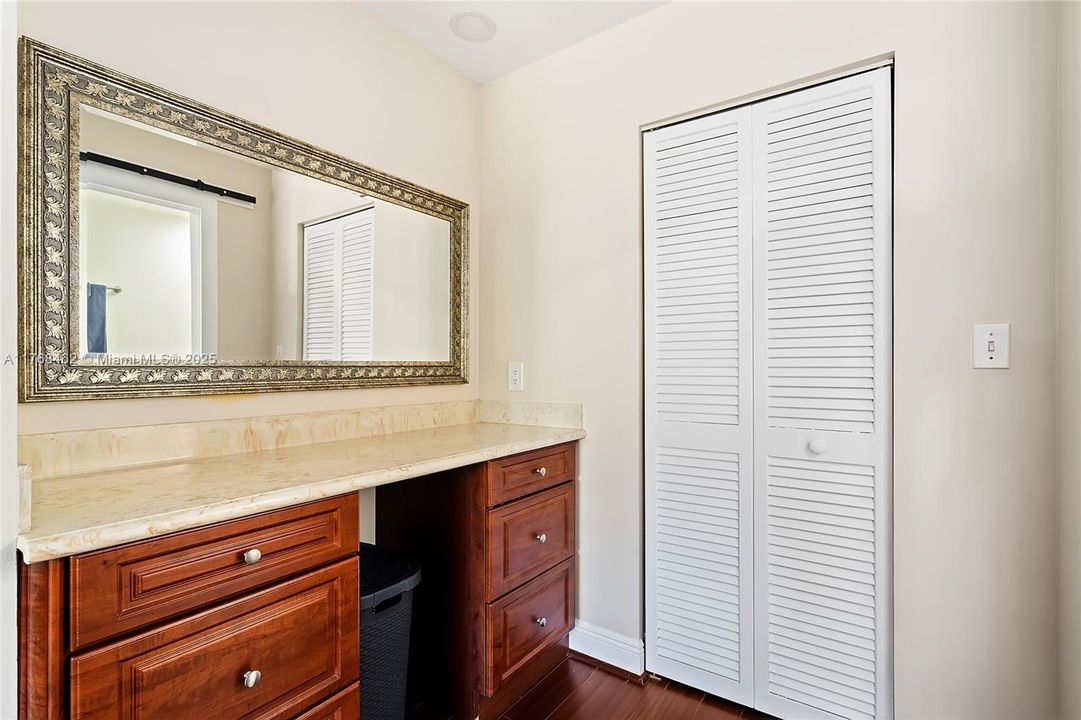 Recently Rented: $3,500 (3 beds, 2 baths, 2010 Square Feet)