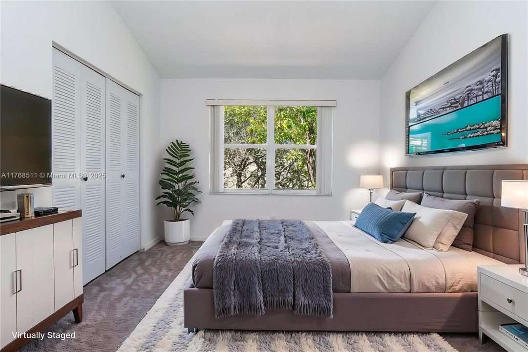 Vendido Recientemente: $356,921 (2 camas, 2 baños, 1024 Pies cuadrados)