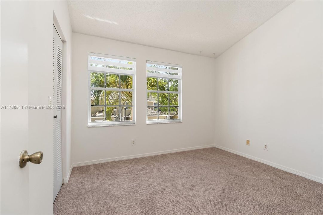 Vendido Recientemente: $356,921 (2 camas, 2 baños, 1024 Pies cuadrados)