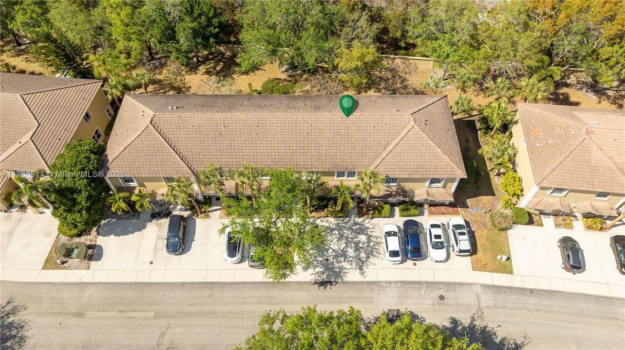 Vendido Recientemente: $356,921 (2 camas, 2 baños, 1024 Pies cuadrados)