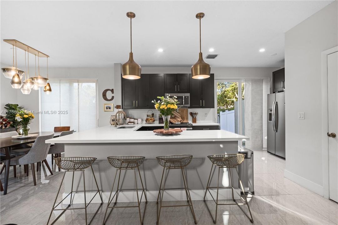 Vendido Recientemente: $525,000 (3 camas, 2 baños, 0 Pies cuadrados)