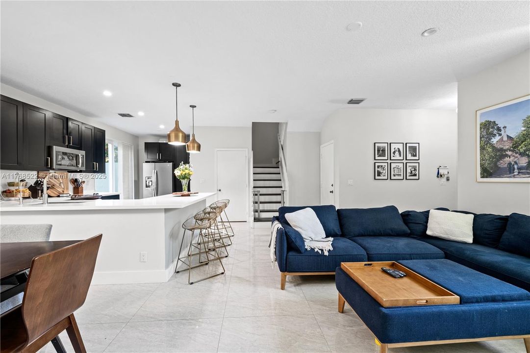 Vendido Recientemente: $525,000 (3 camas, 2 baños, 0 Pies cuadrados)