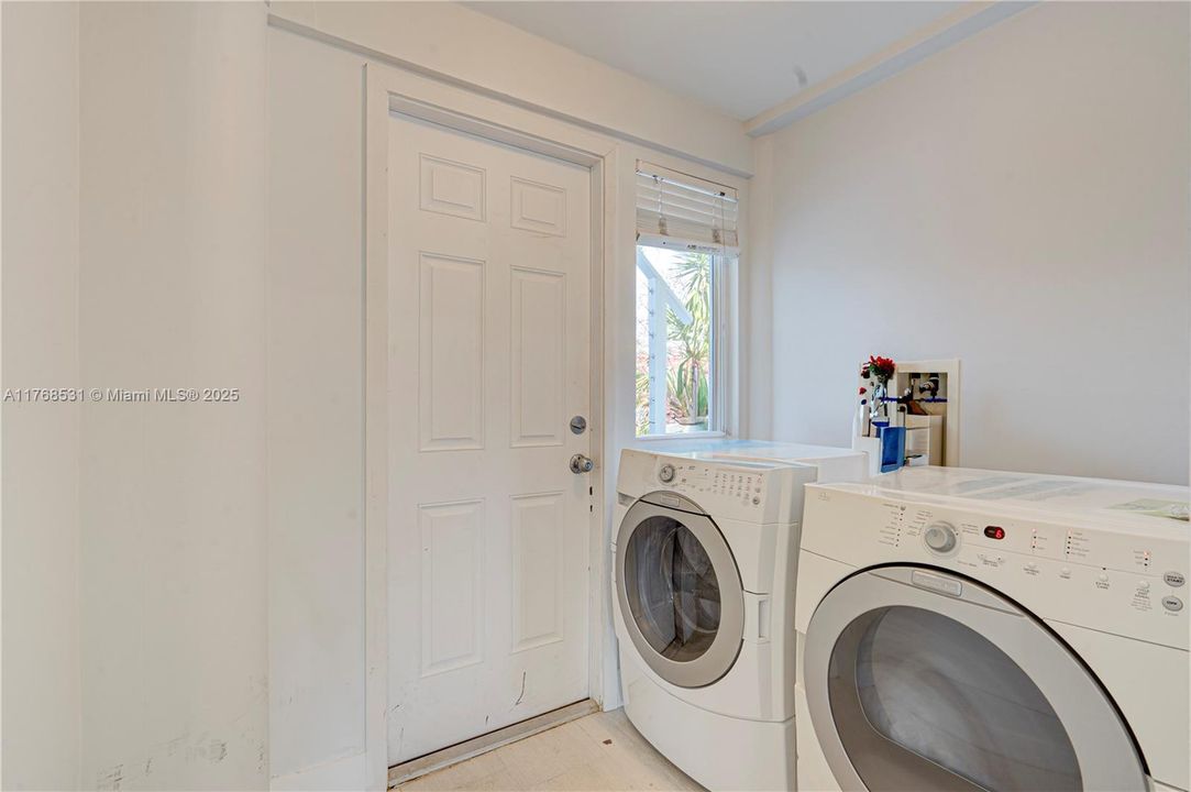 Recently Sold: $1,599,000 (4 beds, 2 baths, 0 Square Feet)