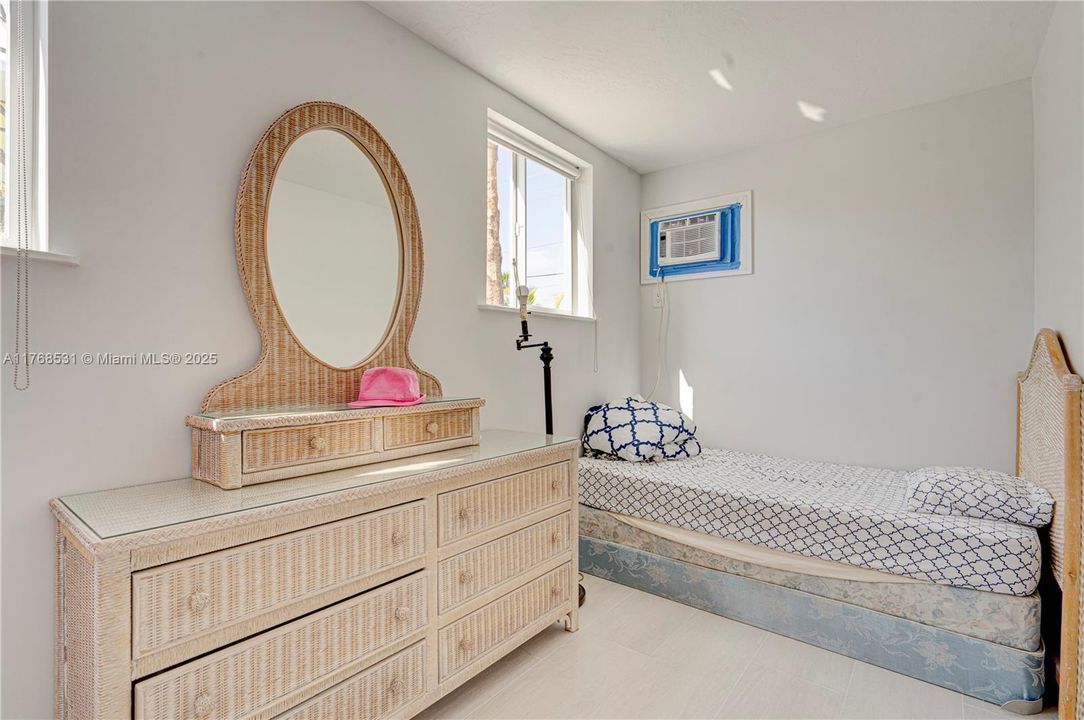 Recently Sold: $1,599,000 (4 beds, 2 baths, 0 Square Feet)