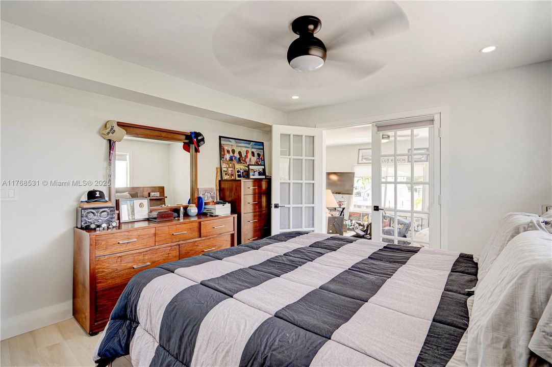 Recently Sold: $1,599,000 (4 beds, 2 baths, 0 Square Feet)