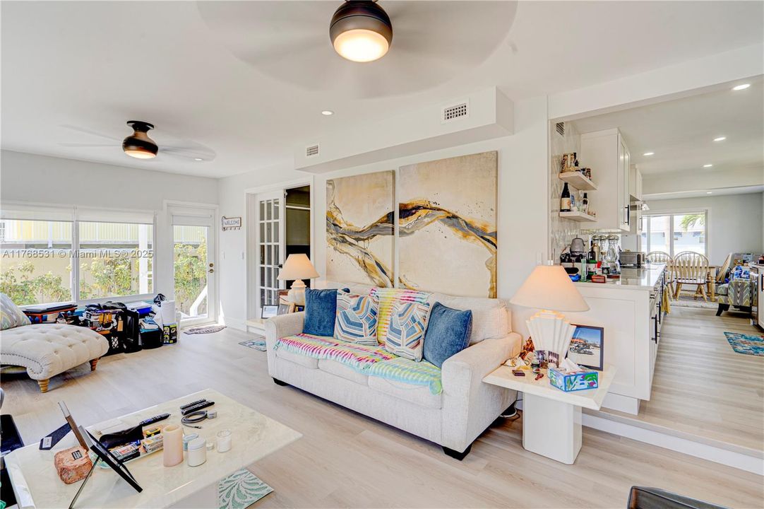 Recently Sold: $1,599,000 (4 beds, 2 baths, 0 Square Feet)