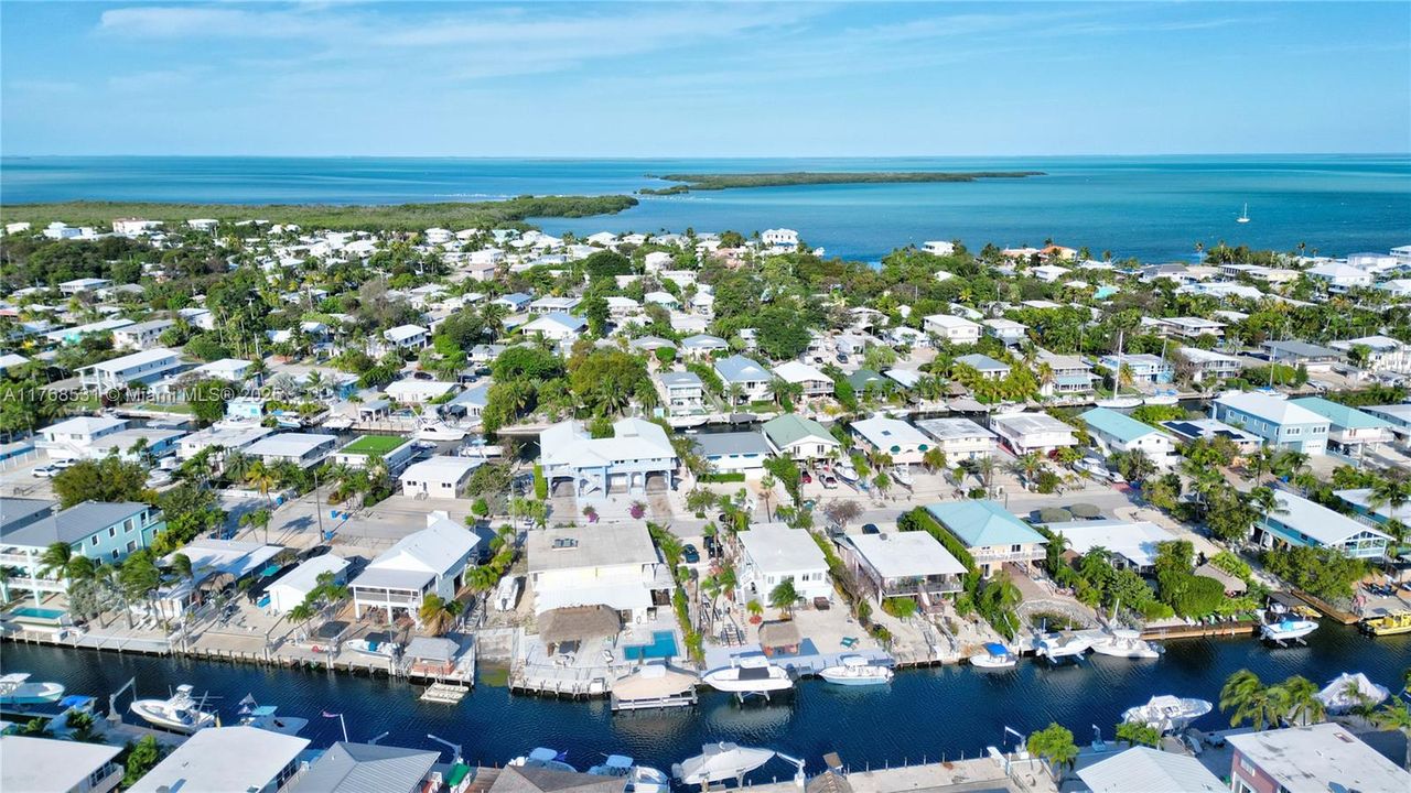 Recently Sold: $1,599,000 (4 beds, 2 baths, 0 Square Feet)