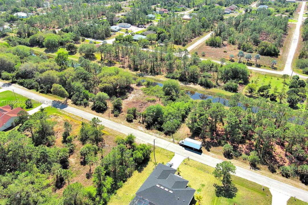 最近售出: $31,000 (0.31 acres)