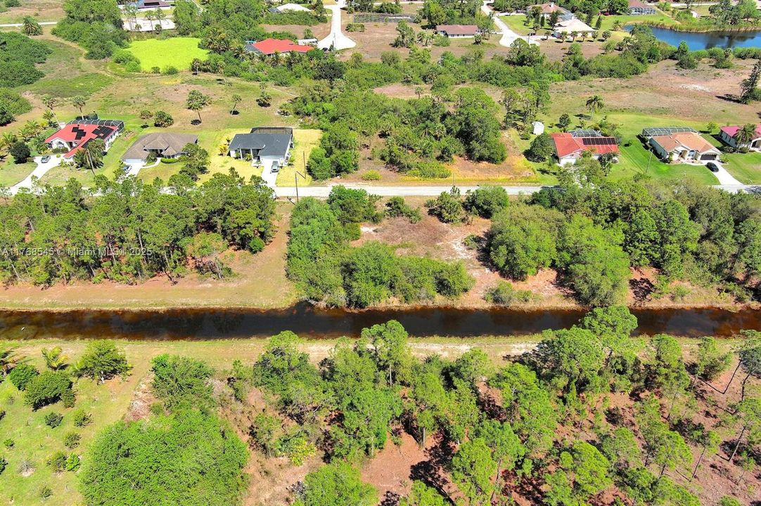 最近售出: $31,000 (0.31 acres)