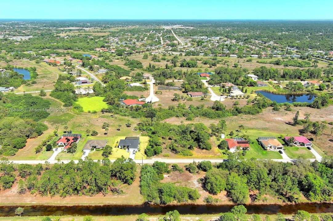 最近售出: $31,000 (0.31 acres)