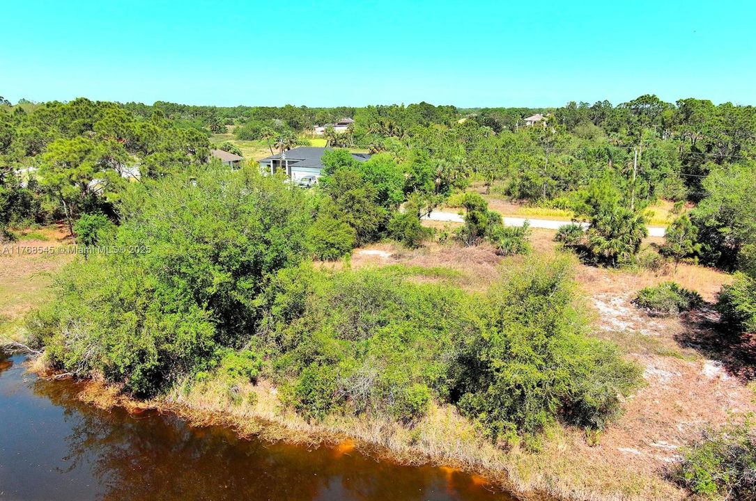 最近售出: $31,000 (0.31 acres)