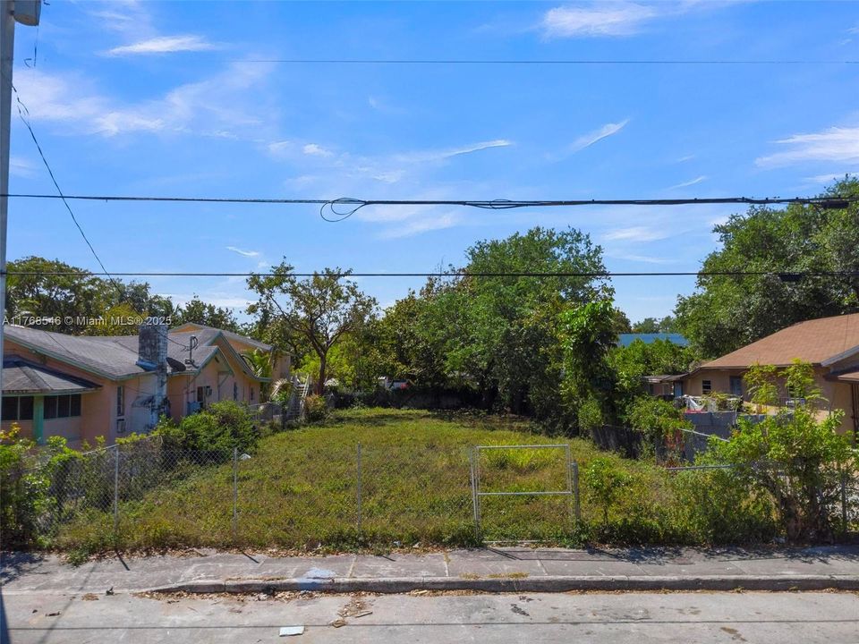 Recently Sold: $770,000 (0.17 acres)