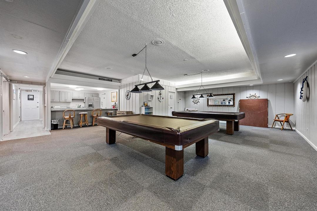 Pool table