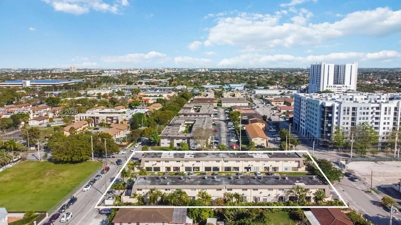 На продажу: $11,700,000 (0 спален, 0 ванн, 0 Квадратных фут)