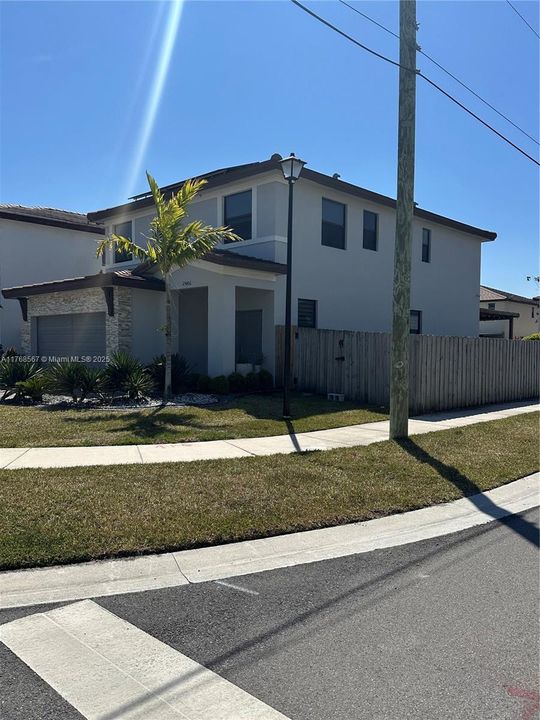 Recently Rented: $3,900 (4 beds, 3 baths, 2412 Square Feet)